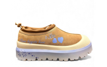UGG AUSTRALIA